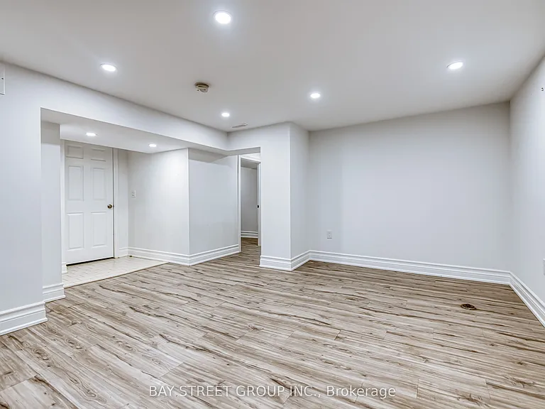 99 Cherrywood Dr #BASEMENT — Photo 13