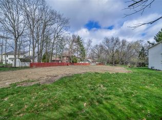 20792 Sandalwood Ln, Strongsville, OH