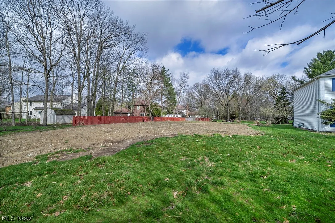 20792 Sandalwood Ln photo 1