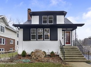 327 Phillips Ave, Glen Ellyn, IL 60137