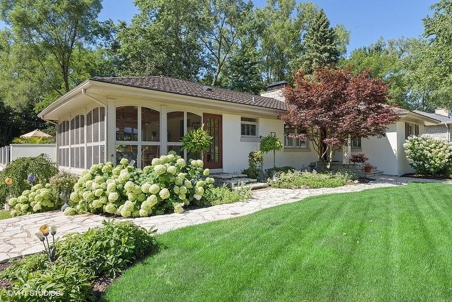 2nd image of 23 Diana Rd