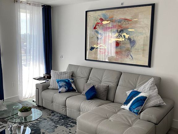 3rd image of 111 SE 1st Ave #310