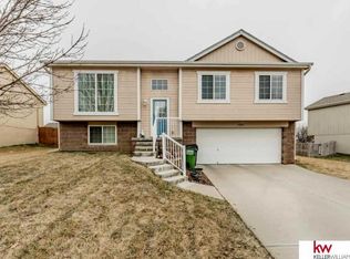 17275 Sprague St, Omaha, NE 68116