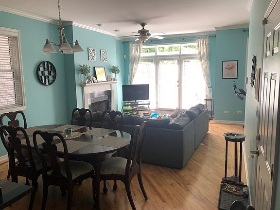 2nd image of 831 N Winchester Ave #2