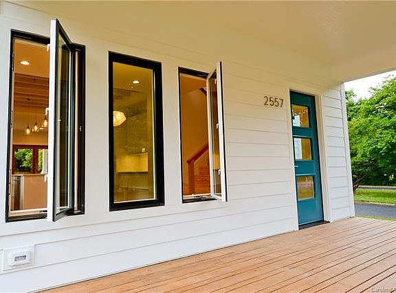 5th image of 2557 Elkwood Cres