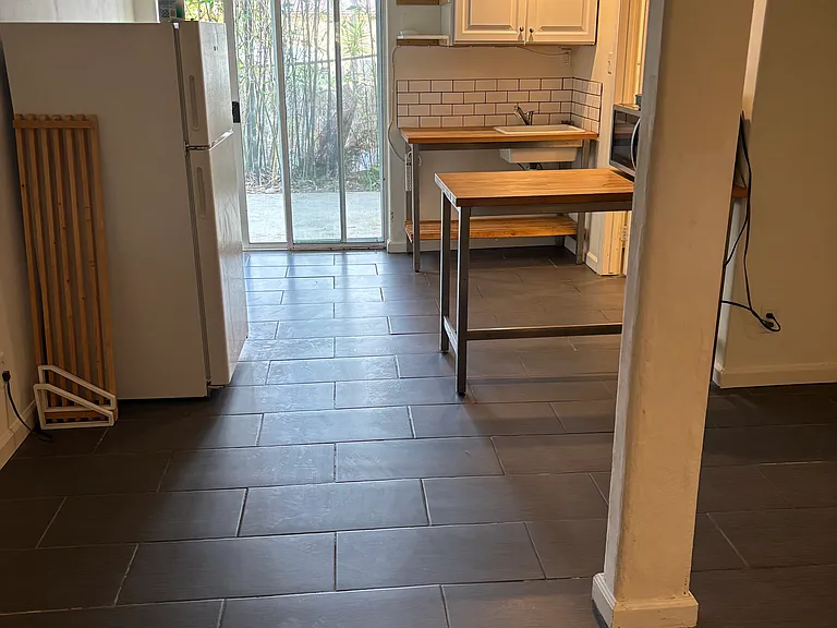 Vale View Dr — Photo 1