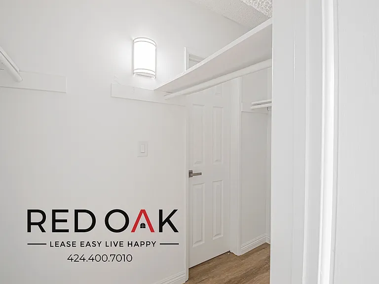 1589 E 47th St #3 — Photo 17
