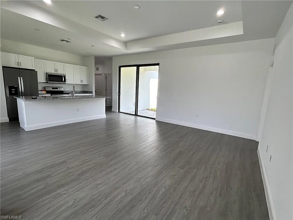 Building Photo - 351 Ranchito Ave