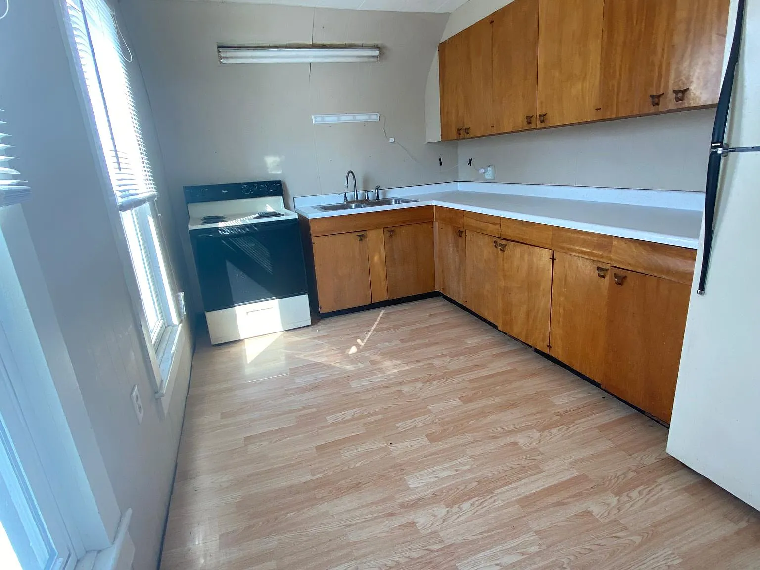 200 W Ash St — Photo 4