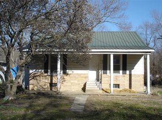 306 N Goldheimer Ave, Benton, IL 62812
