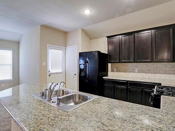 5th image of 3015 McDonough Way
