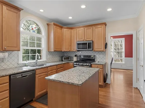 1869 Curraghmore Rd, Clemmons, NC 27012