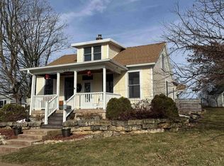 615 High St, Mineral Point, WI 53565