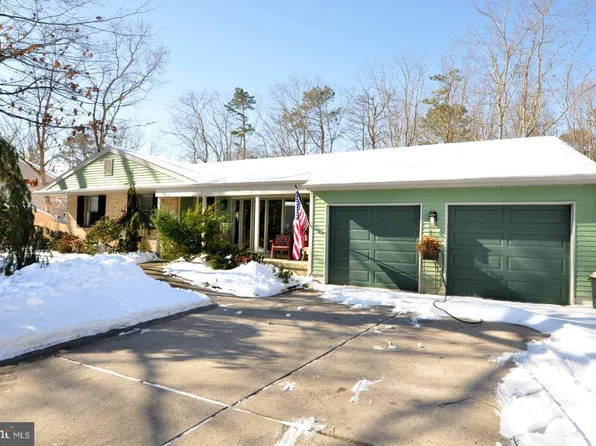 1 Dewberry Ct, Medford, NJ 08055