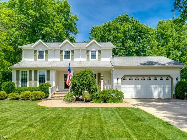 2705 Calais Dr, Stow, OH 44224