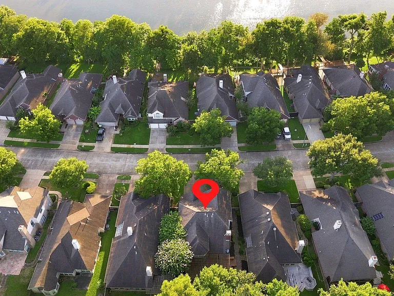 4307 Lakeshore Forest Dr — Photo 38
