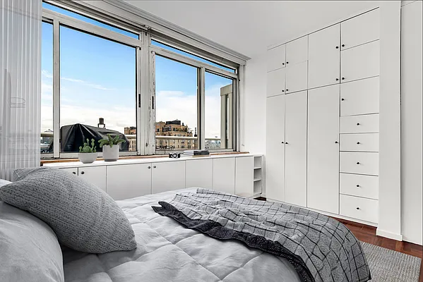 Sold by Compass | media 36