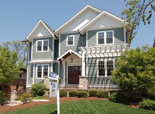 724 Meredith Pl, Glen Ellyn, IL 60137