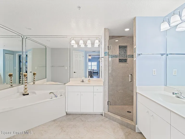 601 Shorewood Dr #G505 — Photo 20