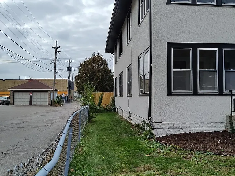 1594 Thomas Ave #2 — Photo 21