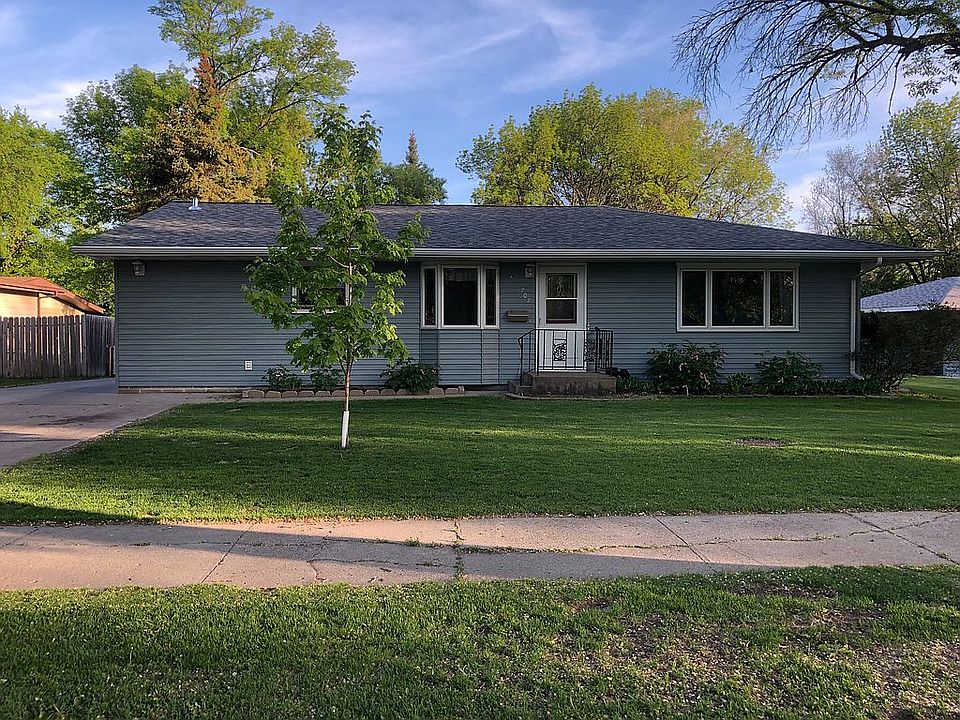 1st image of 707 25th Ave S