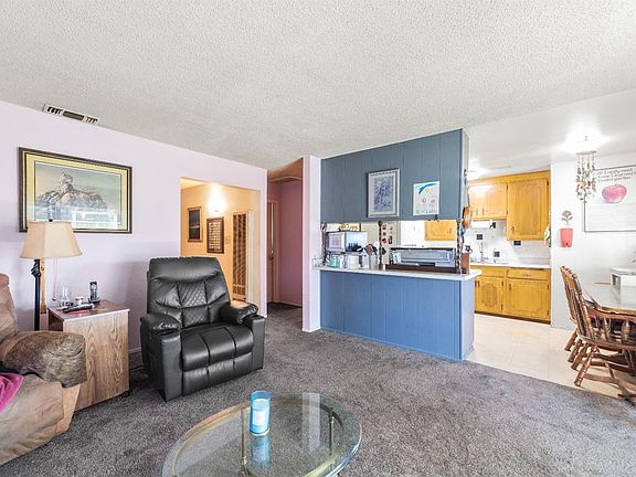 4th image of 5301 Hillsdale Blvd