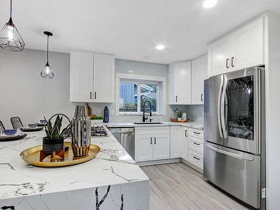 5th image of 21302 Celes St