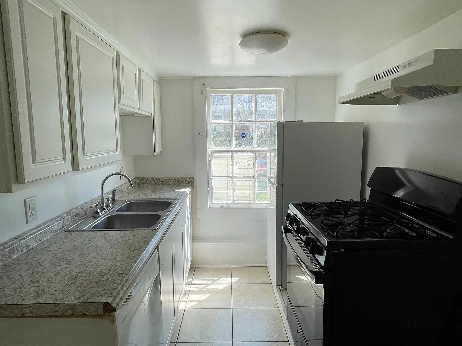 7800 Saint Charles Ave — Photo 3
