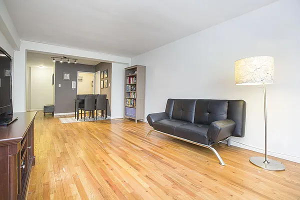 Sold by BLU Real Estate | media 6