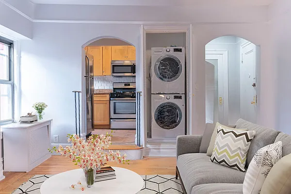 Rented by Compass | media 7