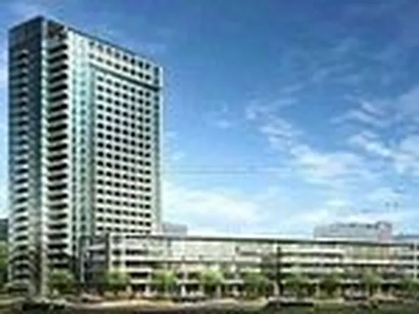 30 Herons Hill Way, Toronto, ON