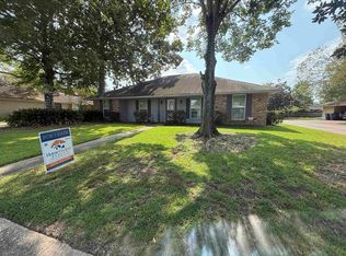 1422 Stoneliegh Dr, Baton Rouge, LA 70808