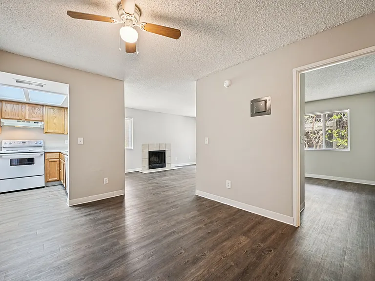 Toscana Apartments — Photo 7