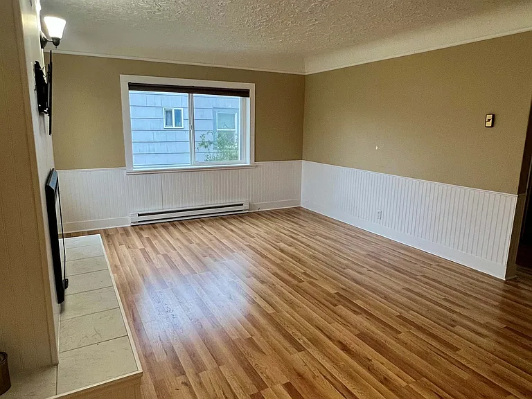 440 19th Ave — Photo 10