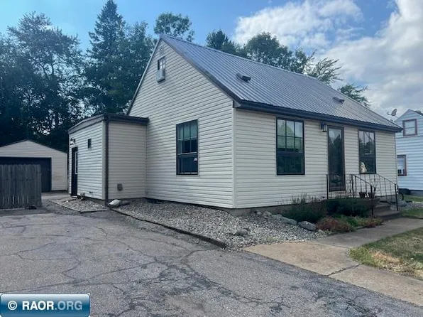 8 W Parkway St, Virginia, MN 55792