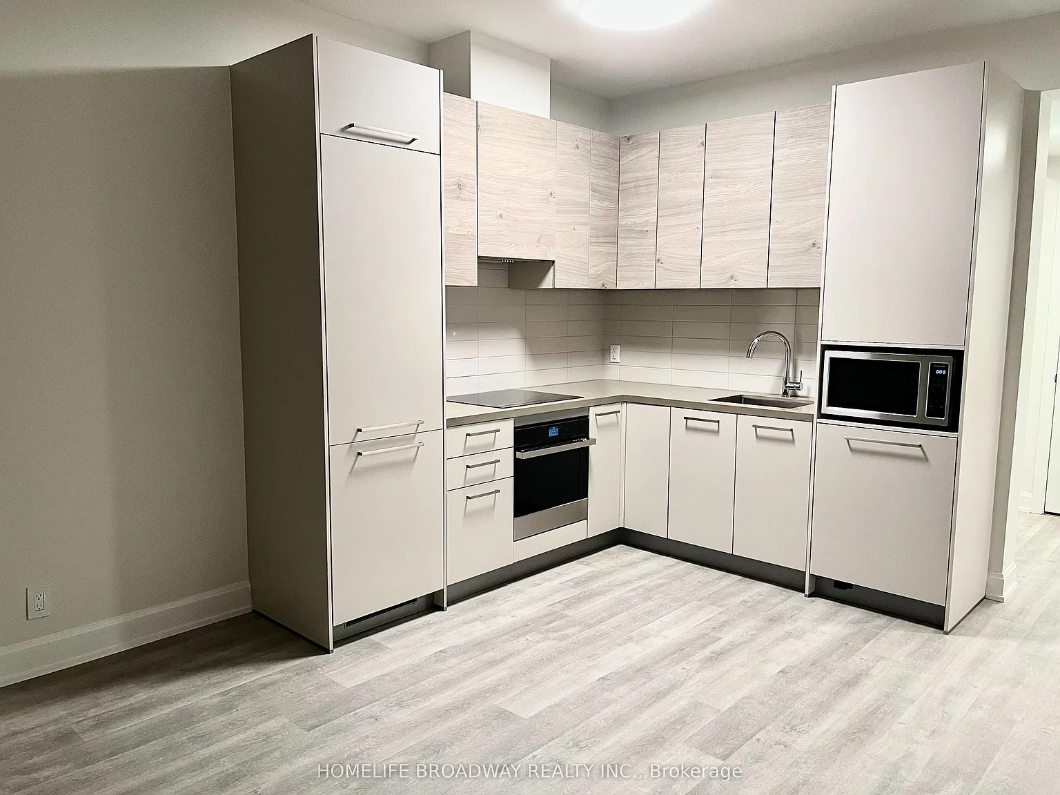 2 bed, $2,580 — Photo 2