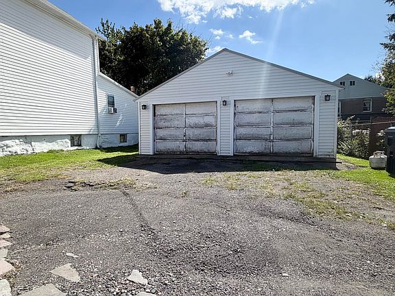 2nd image of 23 W Clay Ave