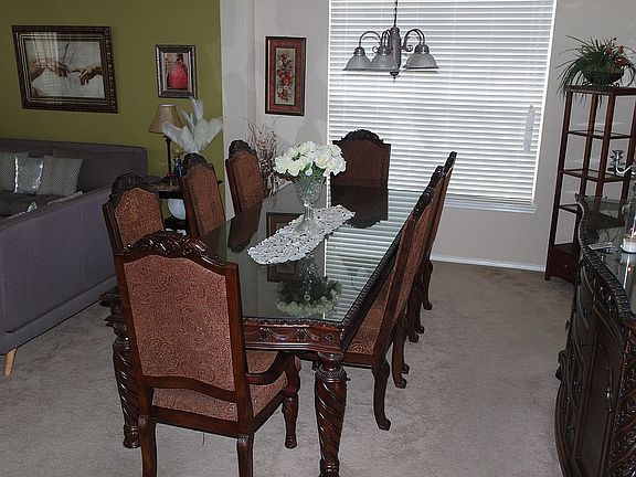 5th image of 803 W Daffodil Ave