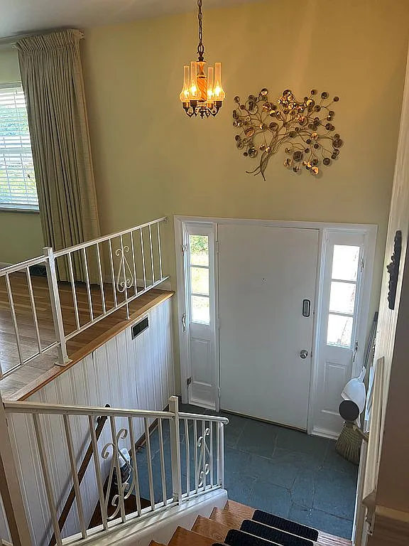 1211 Henry Rd photo 1