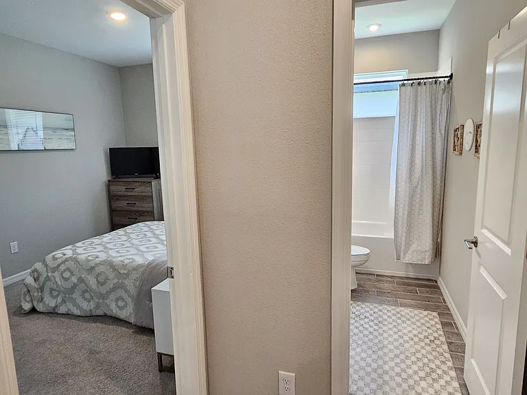 15285 Shady Palms Ln — Photo 52