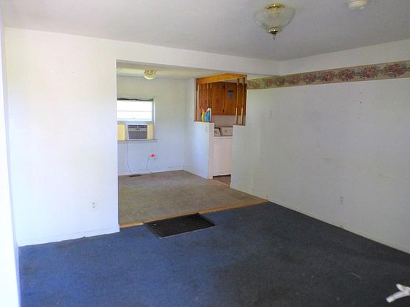 5th image of 710 E Marshall St