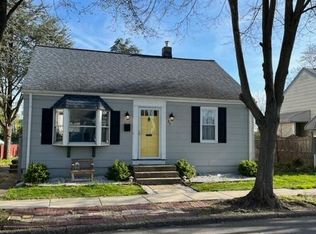 39 W 3rd St, Florence, NJ 08518