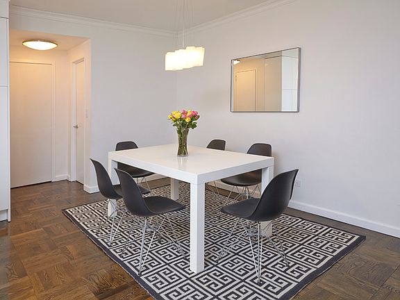 3rd image of 12 Beekman Pl APT 11C