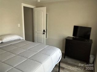 898 Reynolds Rd, Chesnee, SC 29323