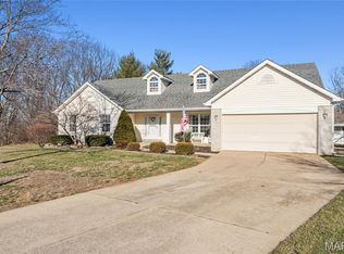 8 Winter Forest Ct, O'Fallon, MO 63366