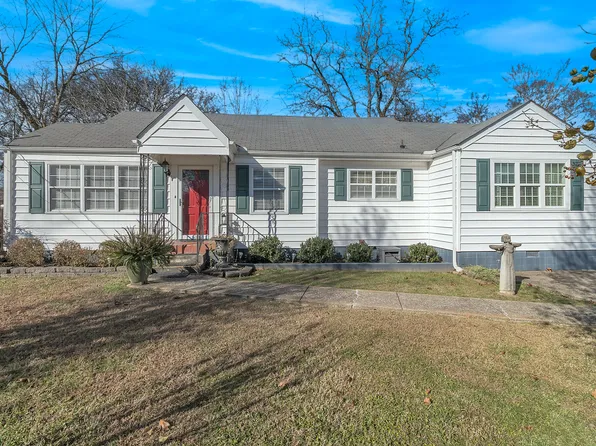 717 Pyron Ln, Chattanooga, TN 37412