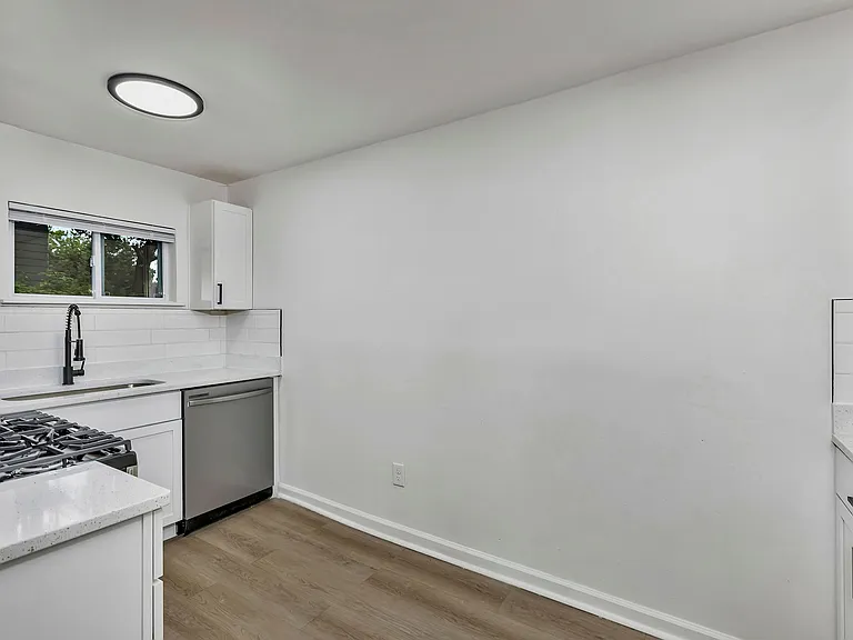 2535 Lysle Ln #1A — Photo 5