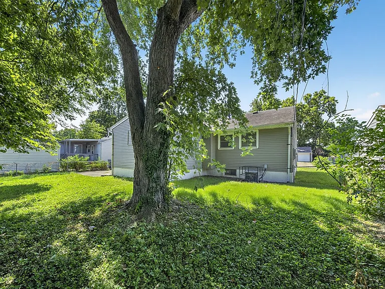 251 Midlothian Rd — Photo 30