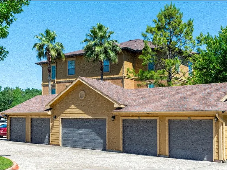 Estancia Detached Garages