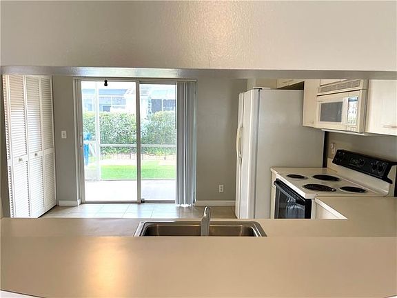 5th image of 9866 NW 57th Mnr